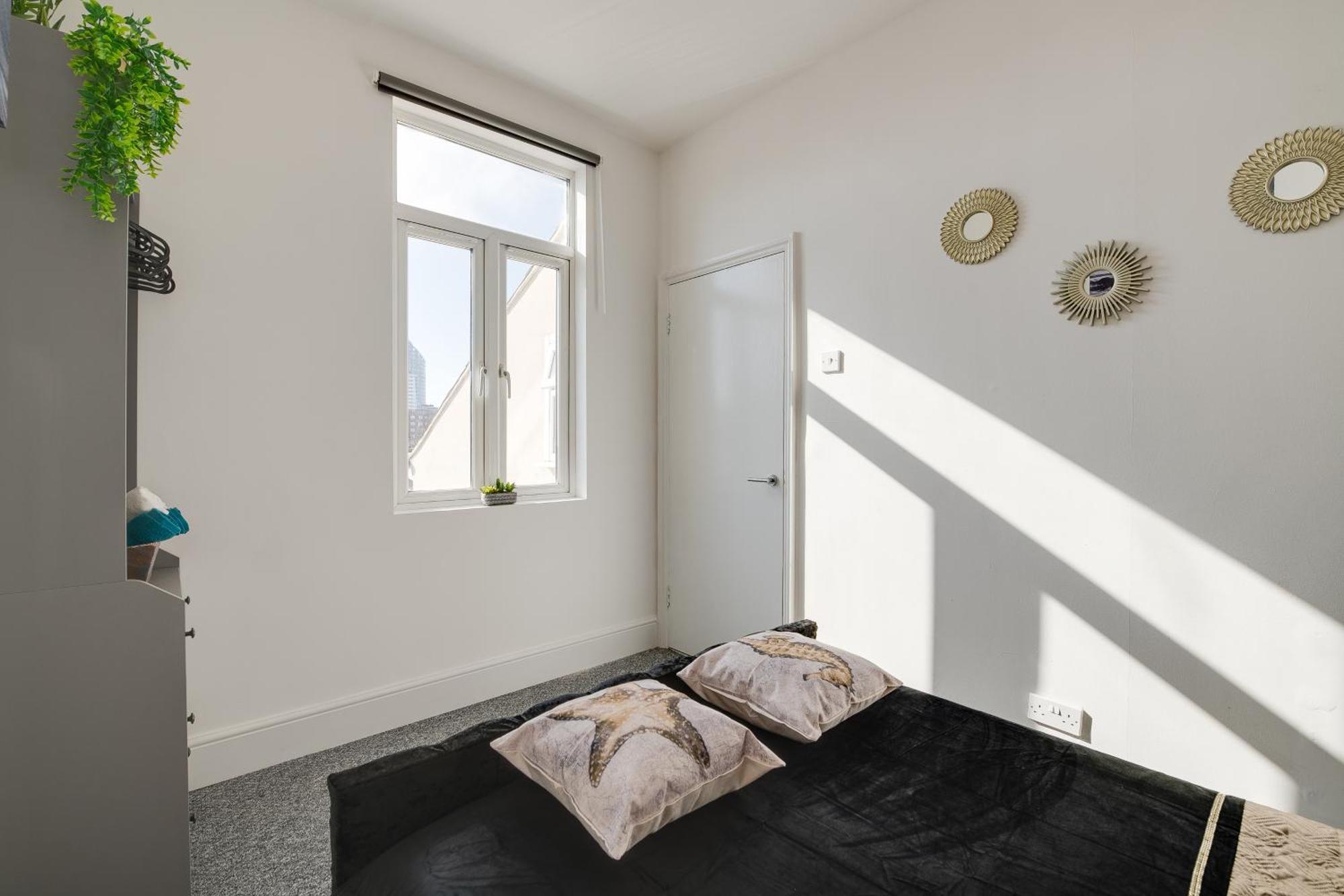 Dockyard Hideaway Nr Gunwharf Quays Apartment พอร์ตสมัธ ภายนอก รูปภาพ