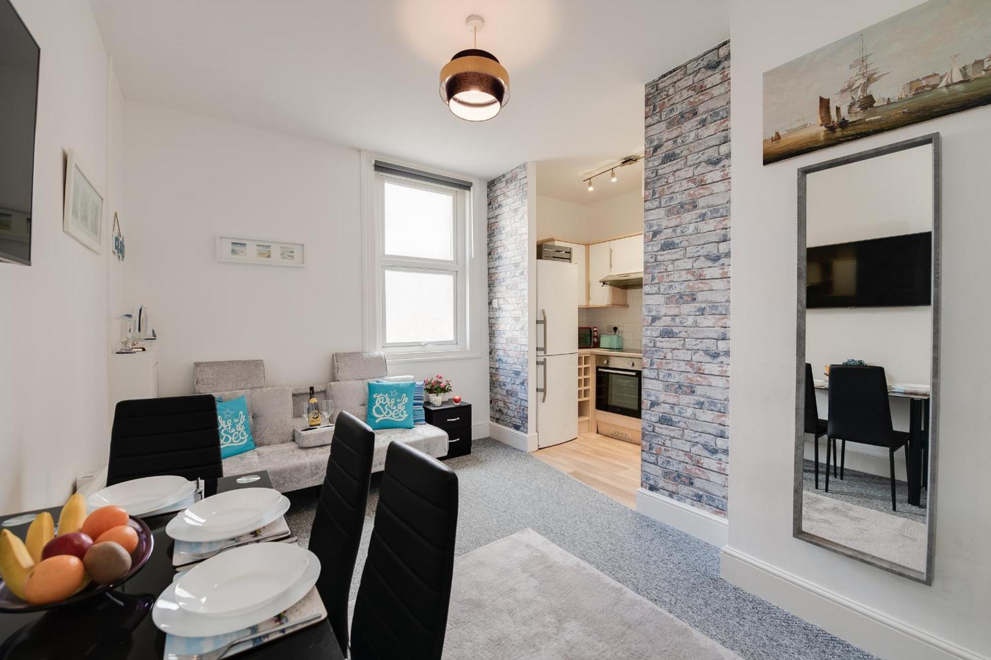 Dockyard Hideaway Nr Gunwharf Quays Apartment พอร์ตสมัธ ภายนอก รูปภาพ